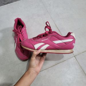 ❗️PRICE REDUCED❗️Reebok Shoes