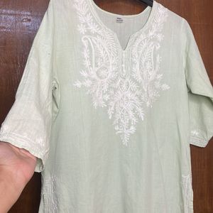 Kurta With White Chiken Kadhai