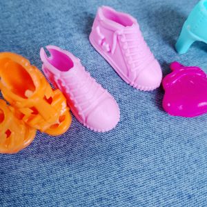 Barbie Doll Furr Jacket And Shoes & Bag