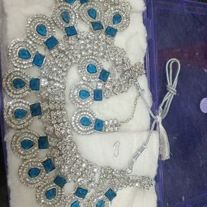 Complete And Beautiful Jewellery Set