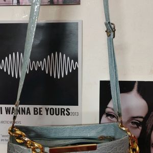 aesthetic cyan hand bag