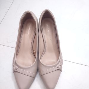 ALLEN SOLLY PUMP HEELS