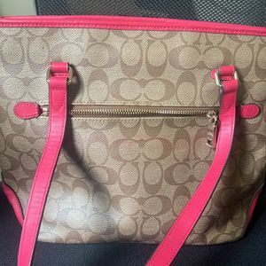 Coach Small-mid Tote Bag. Gently Used