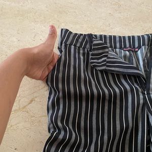 Black / White Stripes Trousers