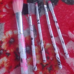 makeup brush