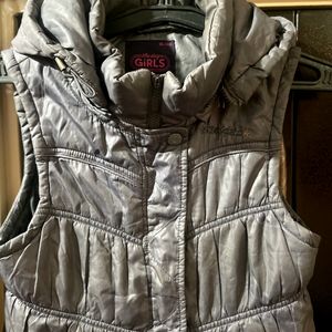 Grey Shiny Puffer Vest Half Jacket With Hoodie