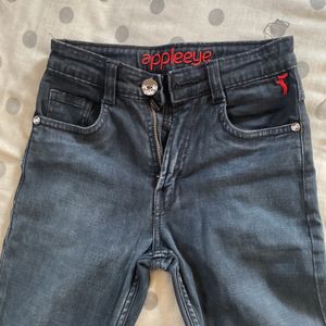 8 To 10 Year Boys Bottom Wear