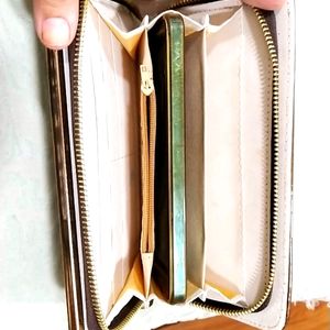 Brand New Wallet Ladies❤