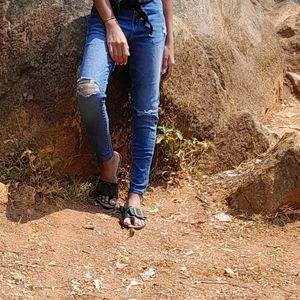 Blue Torn Stretchable Jeans For Women