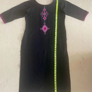 Black Kurti With Beautiful Chanderi Cotton Dupatta