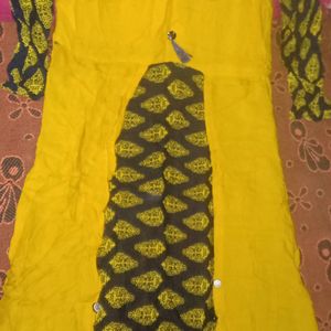 Yellow And Navy Blue Kurta