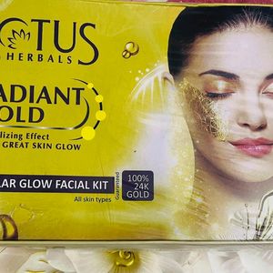 Lotus Herbals Radiant Gold Facial Kit