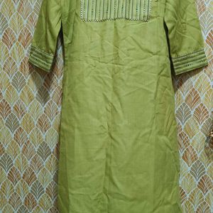 Traditional Mehndi Green Color Kurta Pant And Dupa