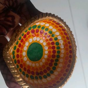 Beautiful diya's. NO RETURN