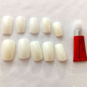 White Artificial Nail Tips (Women)