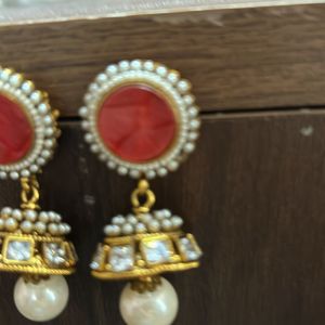 Beautiful kundan earings