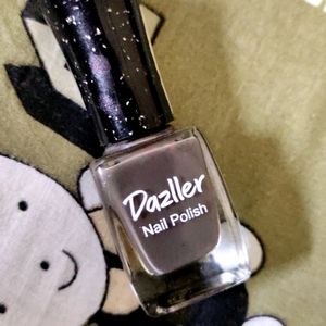 Dazller Chic 'N Cute Nail Polish with glossy Tint