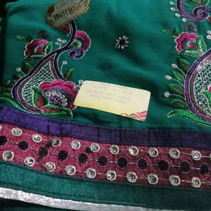 Green Kadhai Saree With Blouse Piece