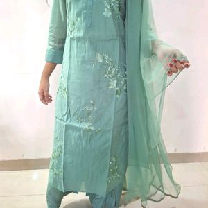 Festive Kurti Set With Dupatta And Legging