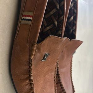 Luis Vuitton Men Tan Leather Loafers