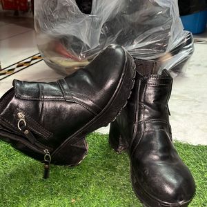 Boots for women