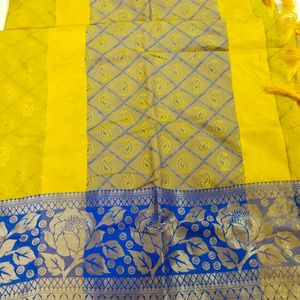 Soft Silk Saree Without Flaws With Blouse