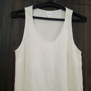 GAP CREPE-DETAIL BOXY TOP