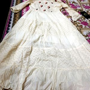 White Brautiful Kurti