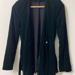 Valvet Jacket With Belt