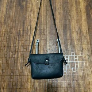 Black Slingbag