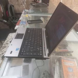 Hp laptop I5 Processor 4/320 Windows 10