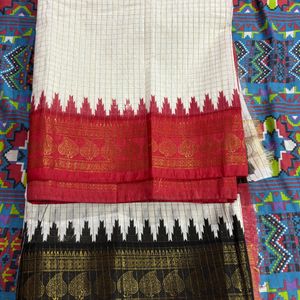 Cotton Saree With Ganga Jamuna Border