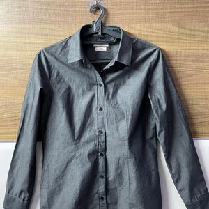 Full Sleeves Grey Shirt For Women Size Medium