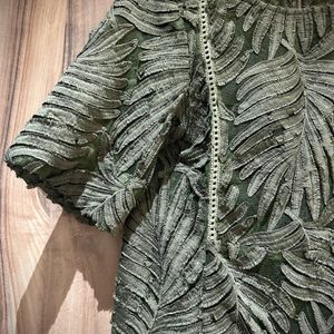 Leaves Designed Top