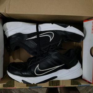 Nike Original Leather Sneakers For Sale Free Gym