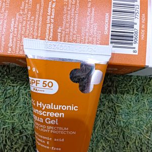 30offThe Derma Co 1%Hyaluronic Acid Sunscreen