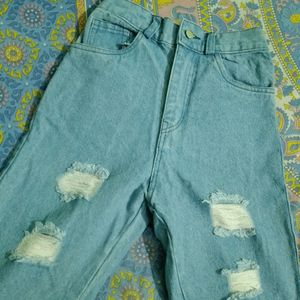 Ripped Denim New Jeans