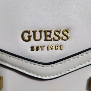 Super SALE❗️New GUESS Sling Bag | First Copy