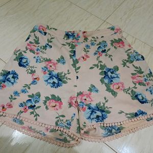 Floral Korean Short