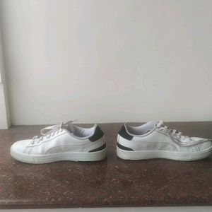 Less used Women's Puma Casual Shoes