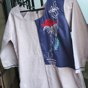 Women's Kurta Embroided