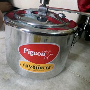 Pigeon Induction Base Pressure Cooker 3 L