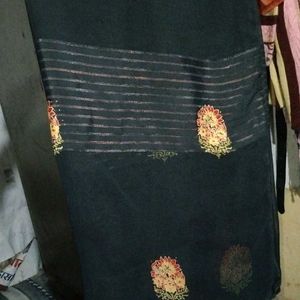 Black Color Ki Saree Bhut Ho Gyi Hai