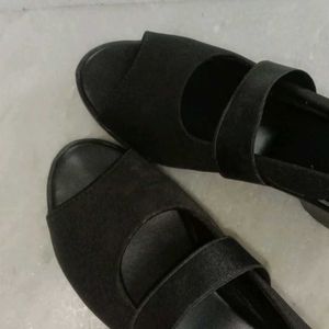 Girls Fancy Matte Black Footwear With Soles...