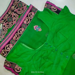 Beautiful Green Saree With Heavy Lace And Blouse