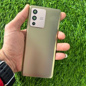 Vivo V23 Pro Golden Back Penal