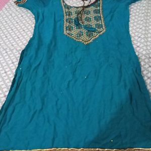 Kurti With Dupatta