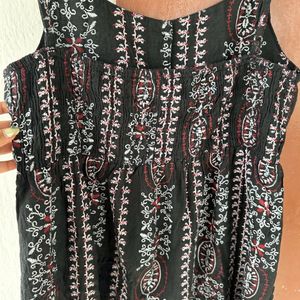 WOMEN PRINTED NOODLE STRAP DRESS