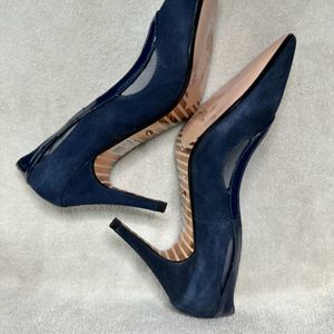 It’s a Very Comfortable Blue Heels From Dune