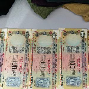 Old 100 Rupees Note